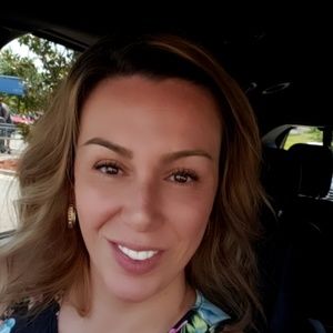 Meet your Posher, Iza